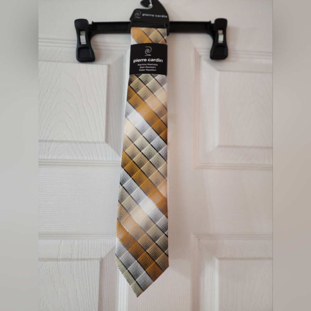 NWT Men tie